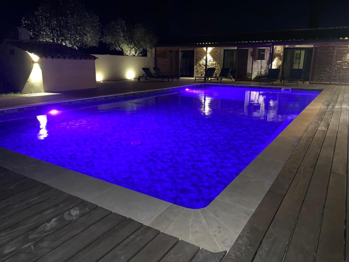 Magnifique Villa Avec Piscine Au Coeur Des Vignes Cogolin Exterior photo